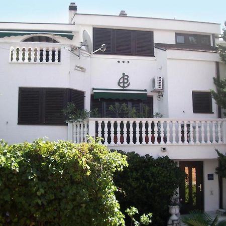 Apartments And Rooms With Parking Space Klenovica, Novi Vinodolski - 5590 Bagian luar foto